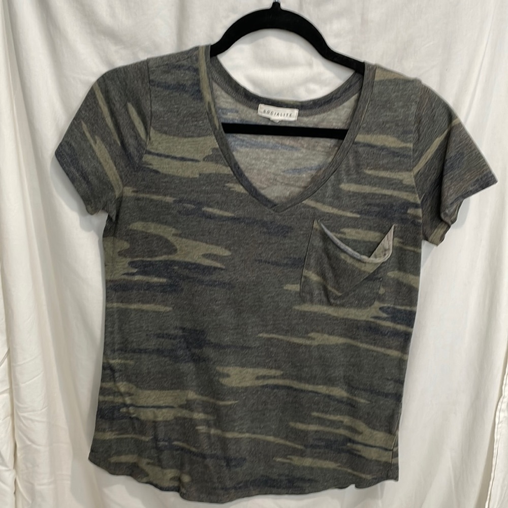 Socialite Camo Print Pocket Tee, S